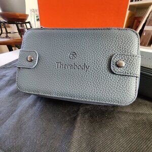 NWT United Airlines Polaris Class Therabody Amenity Kit